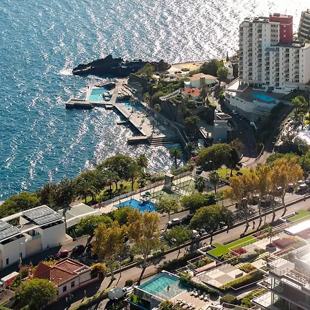 Oceanview Pearl Varino By Madeira