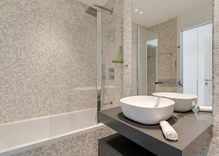 Oceanview Pearl Varino By Madeira *